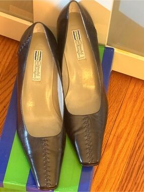 Vintage Arnold Churgin Handmade Black Leather Pumps Classic Square Toe Low Heel